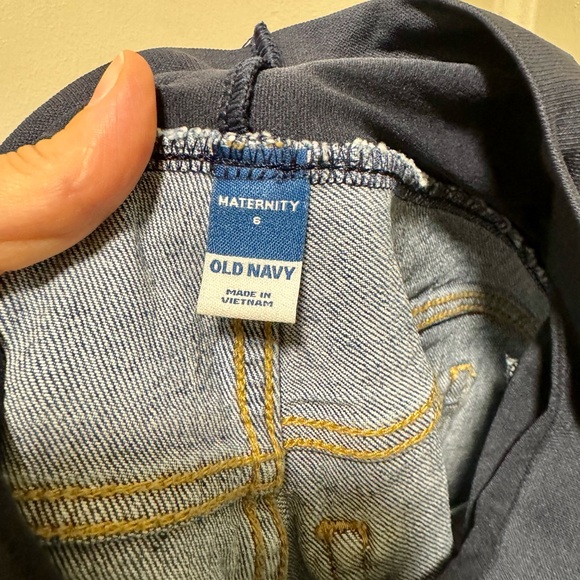 NWT Old Navy
Maternity Jeans Women's Size 6, Front Low Panel - Picture 9 of 13